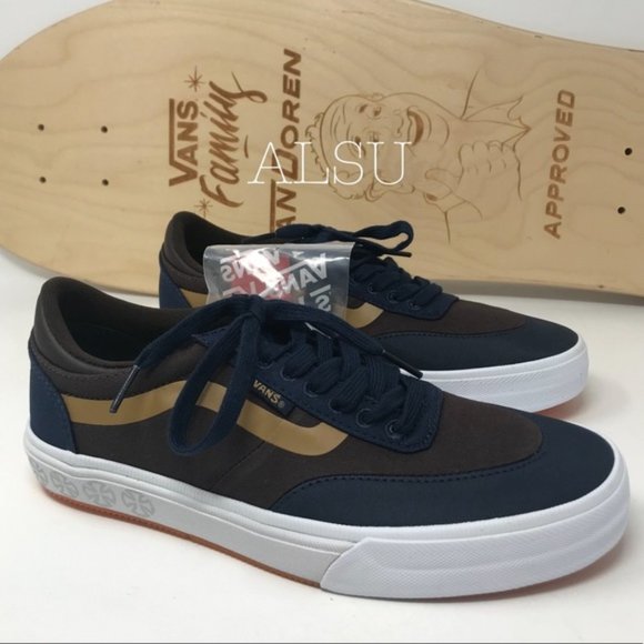 💖MEGA SALE💖VANS Gilbert Crockett Independent Dress Blues Women's VN0A38COUHL - Picture 1 of 8